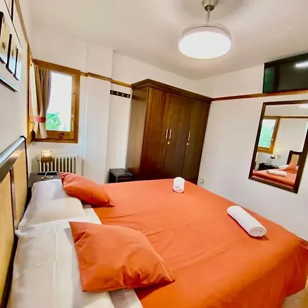 Super Exterior, Vistas, Amplio Y Muy Agradable! * Jaca