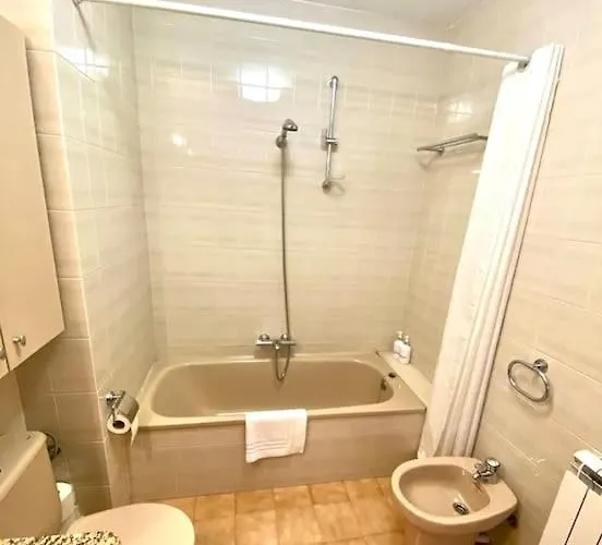 Super Exterior, Vistas, Amplio Y Muy Agradable! Appartement Jaca