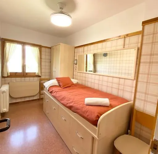 Super Exterior, Vistas, Amplio Y Muy Agradable! Jaca