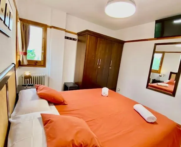 Super Exterior, Vistas, Amplio Y Muy Agradable! * Jaca