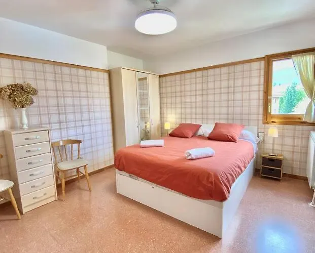 Super Exterior, Vistas, Amplio Y Muy Agradable! Appartement Jaca