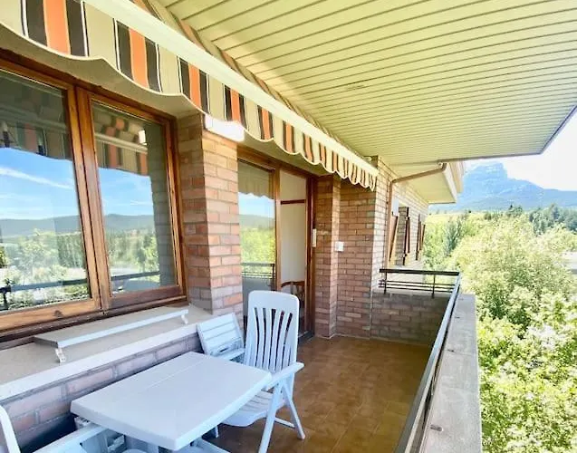 Super Exterior, Vistas, Amplio Y Muy Agradable! Jaca